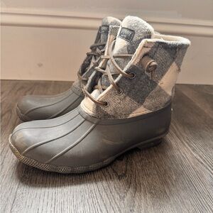 Sperry Mini Boots 6.5